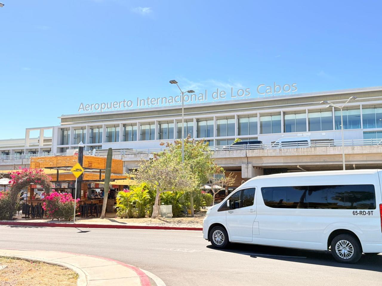 Toyota HiAce group transfer Los Cabos airport
