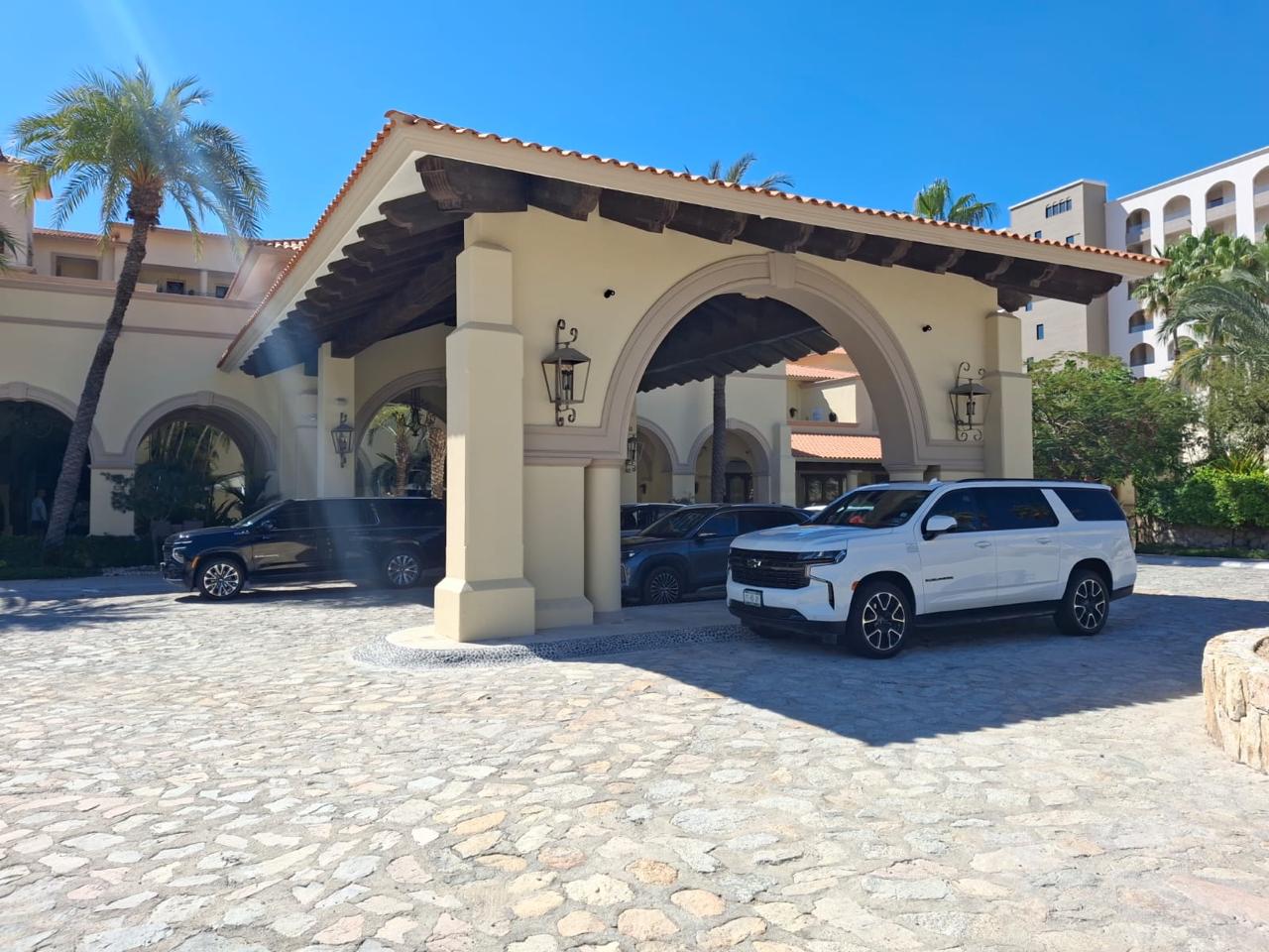 Chevrolet Suburban luxury transfer San Miguel de Allende